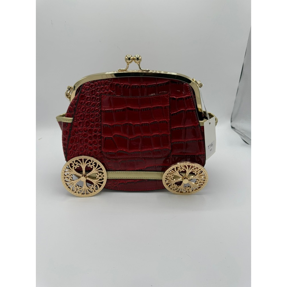 Red Faux Croc Embossed Cinderella Carriage Novelty Handbag Gold Wheels Crossbody - Picture 1 of 9